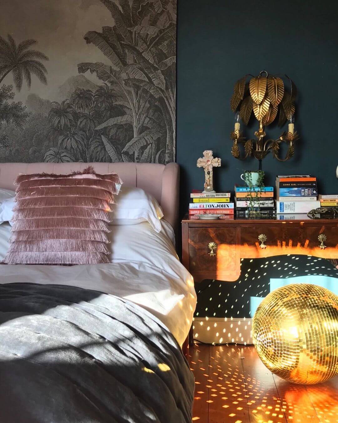 fallback alt text two