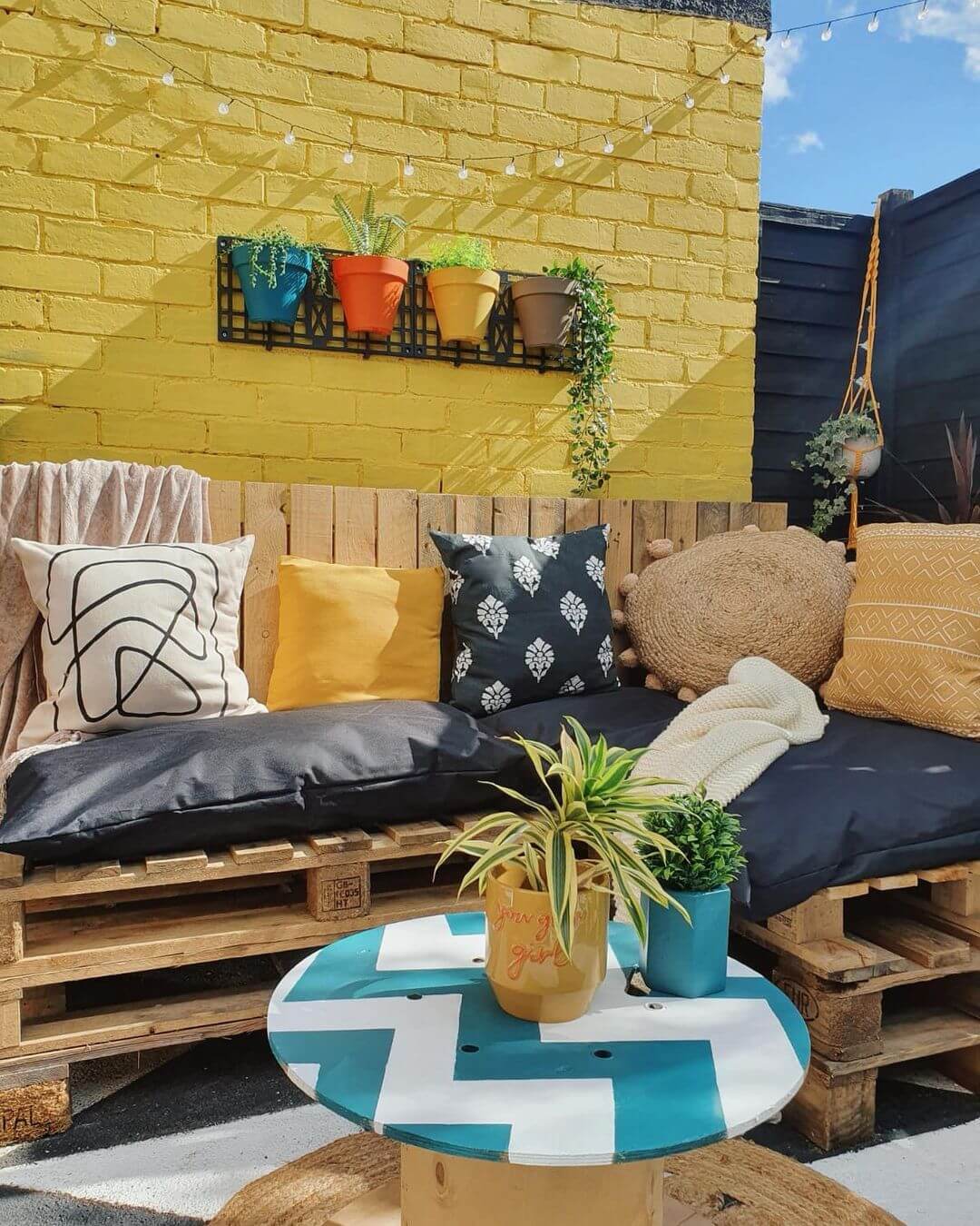 fallback alt text two