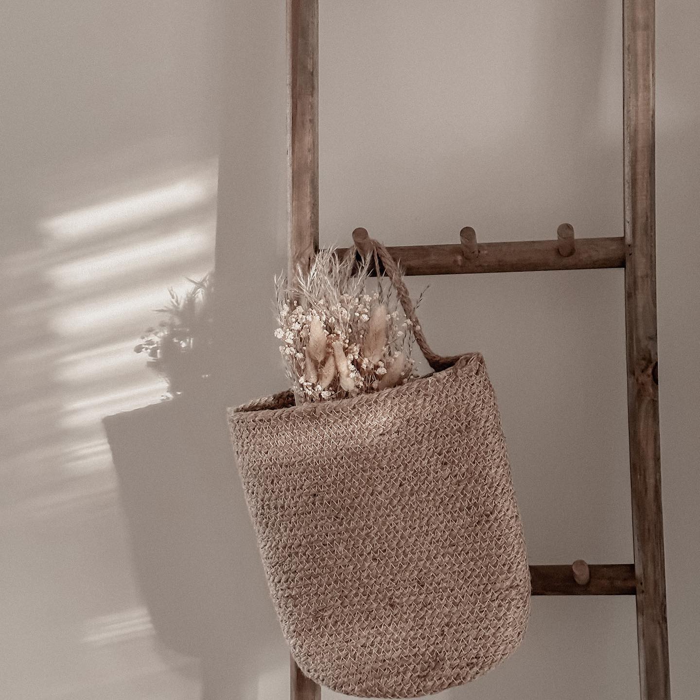 fallback alt text two